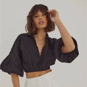 NWT Sovere Black Puff Sleeve Crop Top